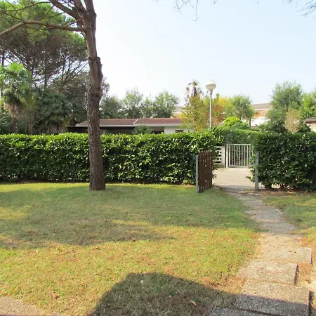 Quiet Charm Near The * ביביונה